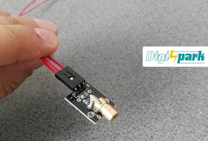 ماژول لیزر KY-008 Laser Module برای ساخت دزدگیر لیزری با آردوینو Arduino - دیجی اسپارک