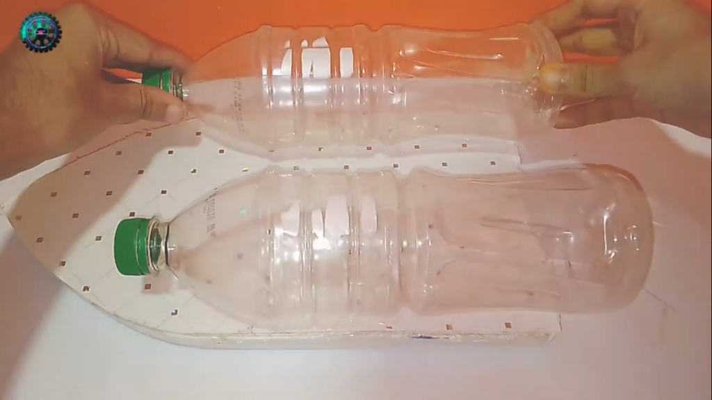 استفاده از بطری پلاستیکی در ساخت کاردستی قایق موتوری - دیجی اسپارک