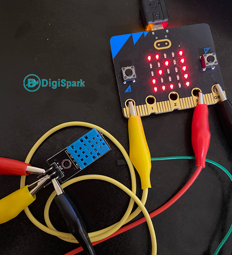 نمایش دما و رطویت روی LED میکروبیت micro:bit - دیجی اسپارک