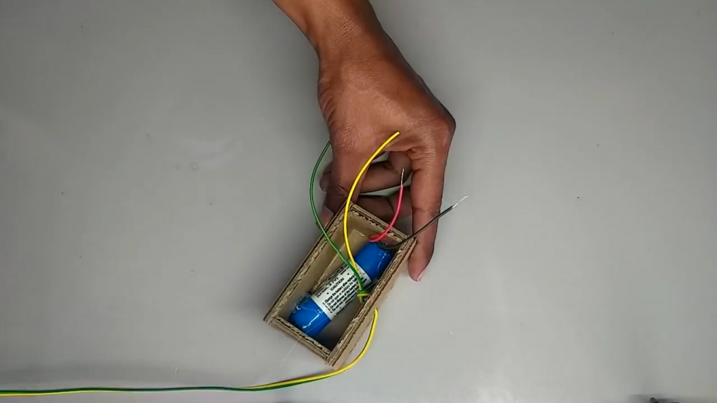 ساخت کنترل در کاردستی ماشین کنترلی با کارتن مقوایی - دیجی اسپارک