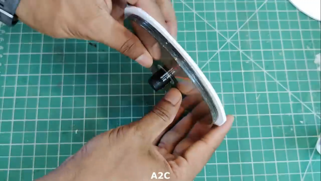 مراحل ساخت کاردستی شارژر دستی با CD - دیجی اسپارک