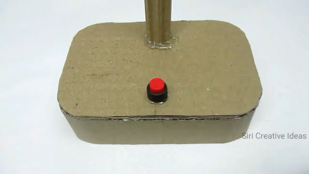 پایه ی پنکه مقوایی در کاردستی پنکه رومیزی - دیجی اسپارک